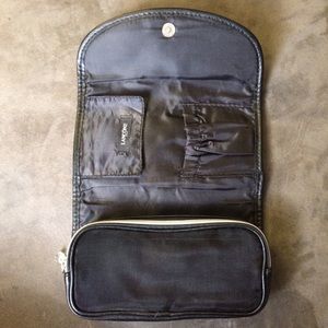 Lancôme Paris makeup brush pouch